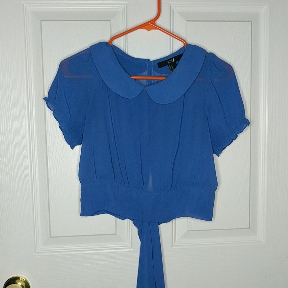 Blue snow white top